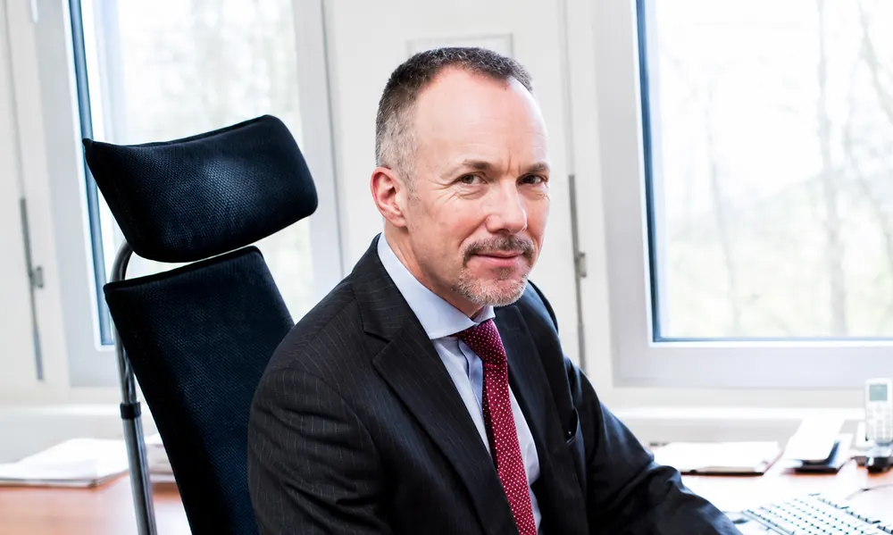 Advokat Karsten N. Müller på sit kontor
